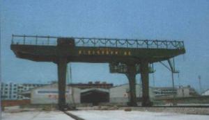 火車(chē)站集裝箱門(mén)式起重機(jī)